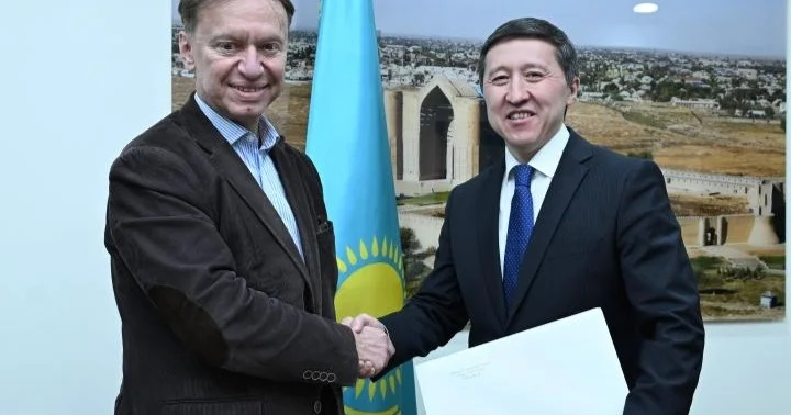 Босния және Герцеговина елшісі сенім грамотасының көшірмесін табыстады