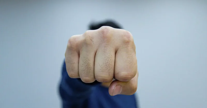 Жетісу облысында медбикенің бетінен ұрған ер адамға сот үкімі шықты