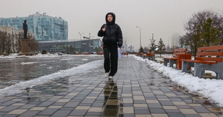 Астана мен еліміздің 15 өңірінде жаңбыр жауып, тұман басады