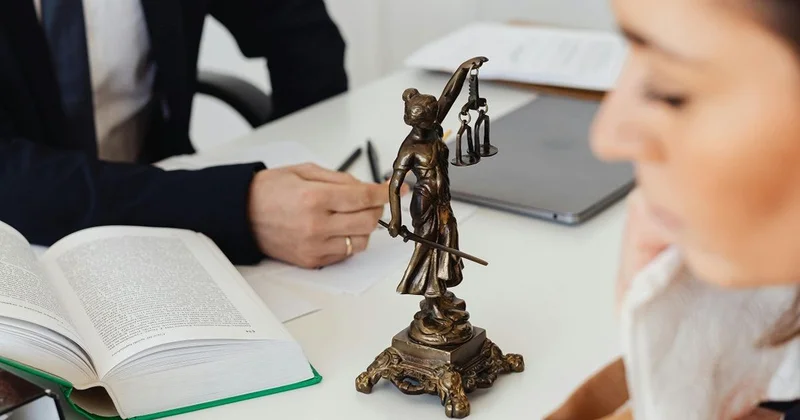 Склонил адвокат : казахстанка после изнасилования отказалась от показаний и получила срок