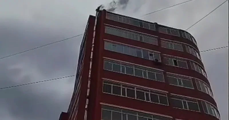 В Кокшетау тушили пожар в кафе, расположенном в жилом доме