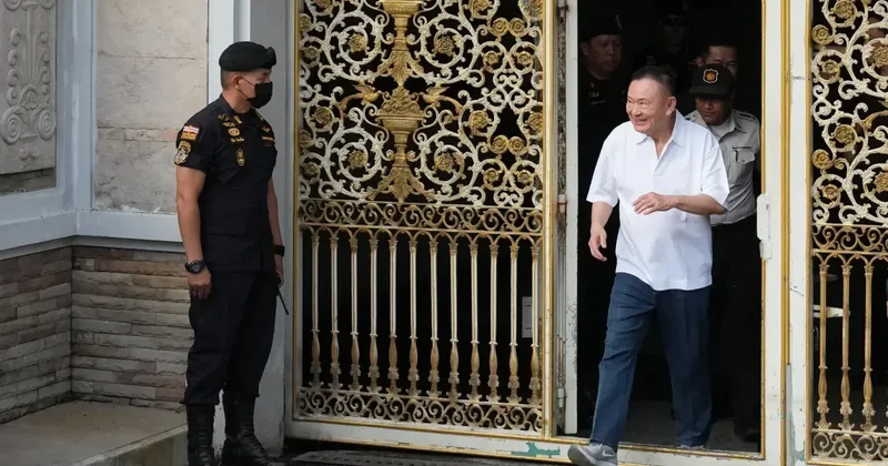 Экс премьер Таиланда Таксин Чинават получил королевское помилование