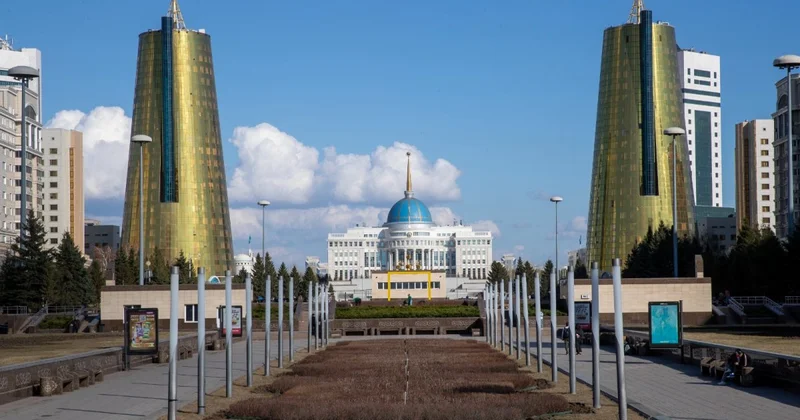В Казахстане пересмотрят правила обращения с госсимволами