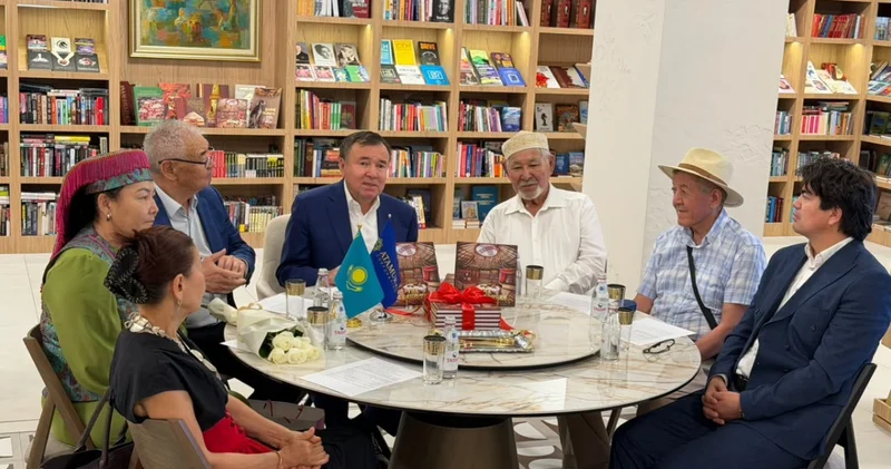The Kazakh Yurt : ұлттық мұраны ұлықтаған туынды