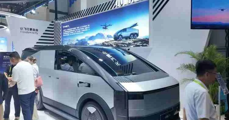 Қытайлық XPeng ұшатын модулі бар көліктер өндірісін бастады