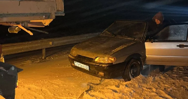 ҚазАвтоЖол : көктайғақ салдарынан көліктердің жол жиегіне шығып кетуі жиіледі