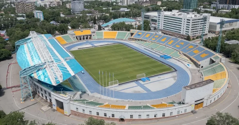 Сколько стадионов и футбольных площадок не хватает в Казахстане