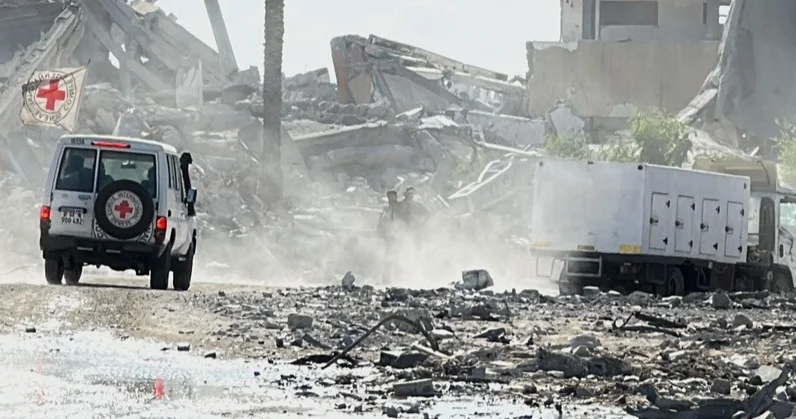 Израиль ХАМАС жексенбі күні қайтарған тағы үш тұтқынның жеке басын раcтады