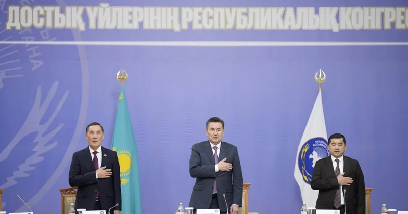 Достық үйі ғимараты бой көтереді