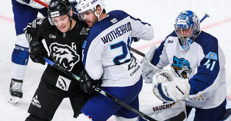 Хоккейный клуб Барыс потерял основного защитника