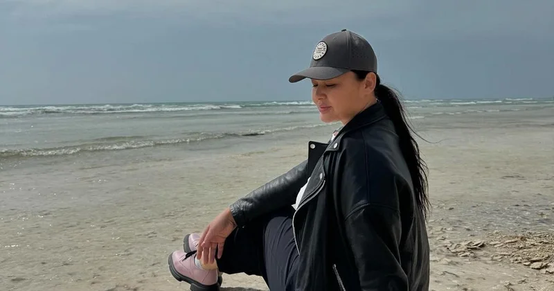 Пусть пары никогда не расстаются : экс супруга Кабатова представила новую песню