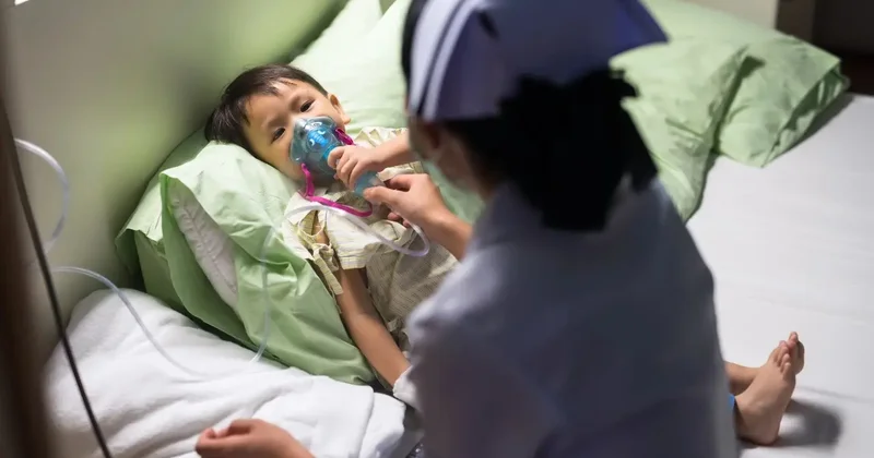 В детской больнице Шымкента не хватает коек из за наплыва пациентов