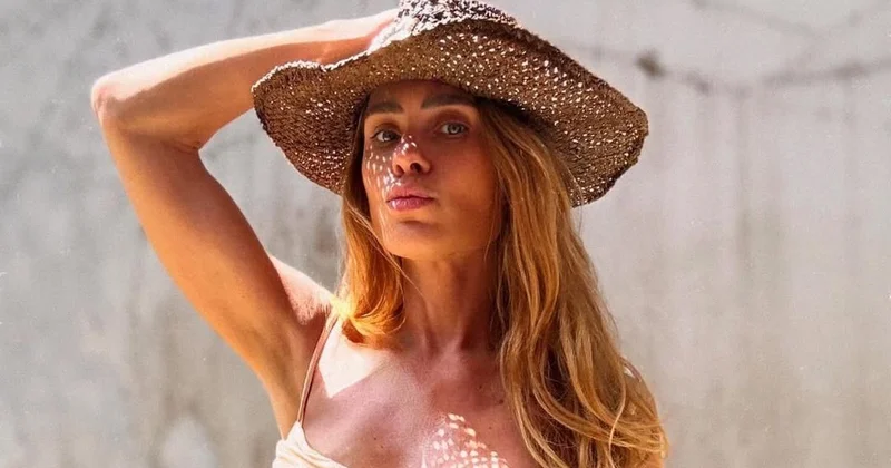 Одни кости : звезда сериала Тропиканка в купальнике поразила фанатов худобой