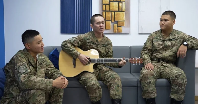 Певец сменил сцену на службу в армии в Кокшетау