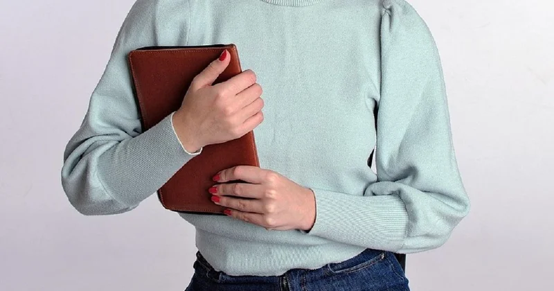 Еще одна учительница за месяц потеряла 13 млн тенге в Акмолинской области