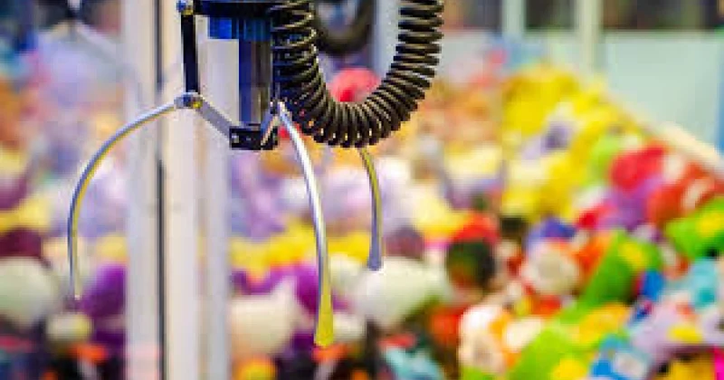 Сенатор: Мектеп пен балабақша маңындағы ойын автоматтарына заңмен тыйым салу қажет