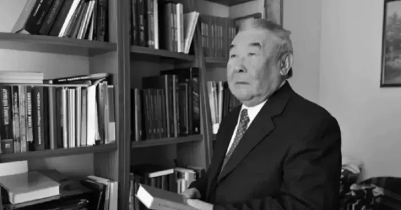 Болмысы биік тұлға