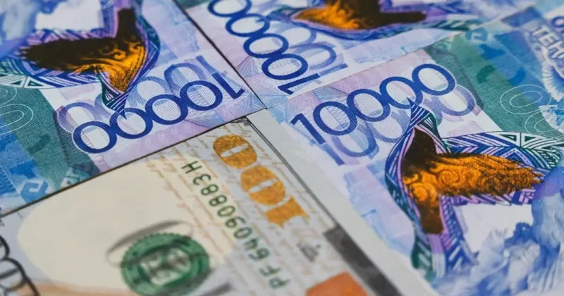 Доллар бағасы 500 теңгеден төменге құлдырады
