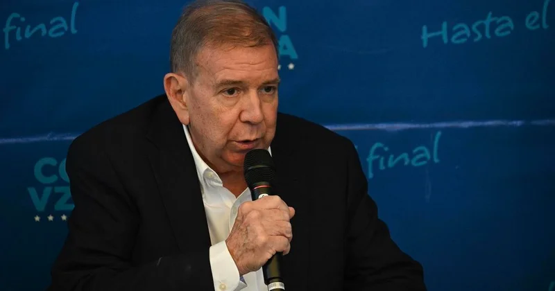 Лидер оппозиции Венесуэлы назвал себя президентом и обратился к армии