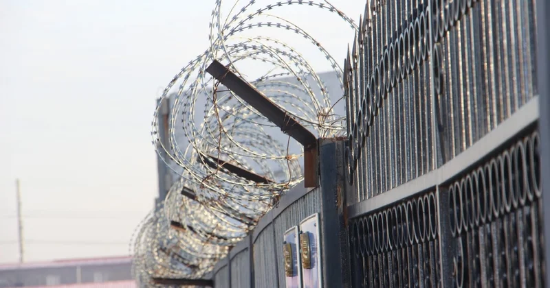 В Шымкенте сотрудников исправительного учреждения подозревают в пытках