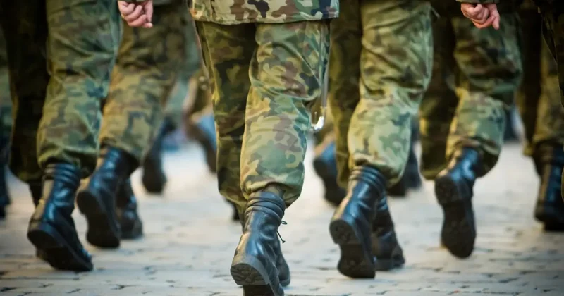 "Лично прослежу". Токаев заявил, что в армии нет места дедовщине, хулиганству, трайбализму и землячеству