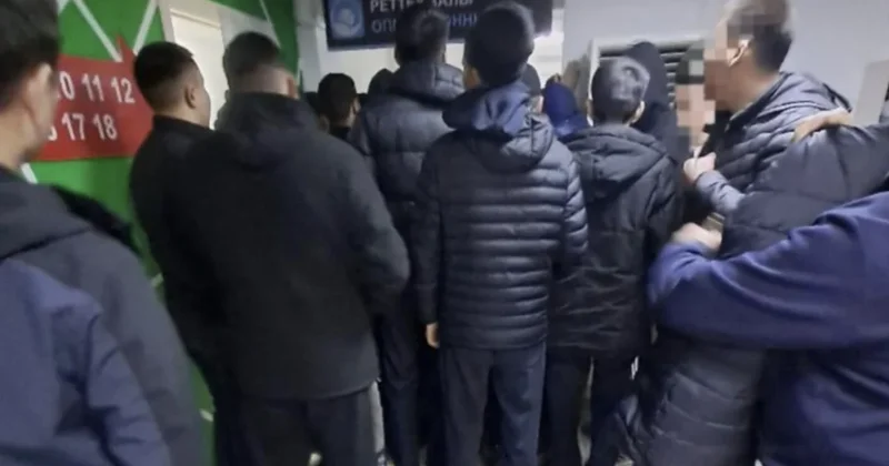 Казахстанцы массово побежали в СпецЦОНы за вип номерами