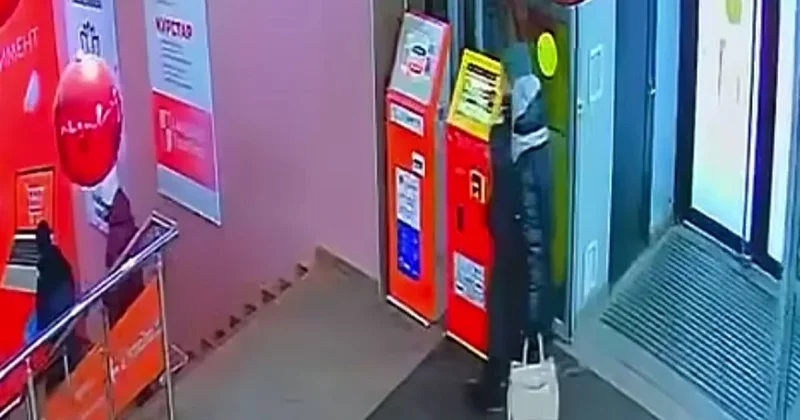 Просили фото кота и интересовались жизнью: мошенники пытались обмануть пенсионерку в СКО