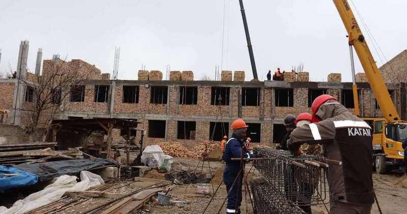 Депутаты Мажилиса проверили строительство нового корпуса школы в Таразе