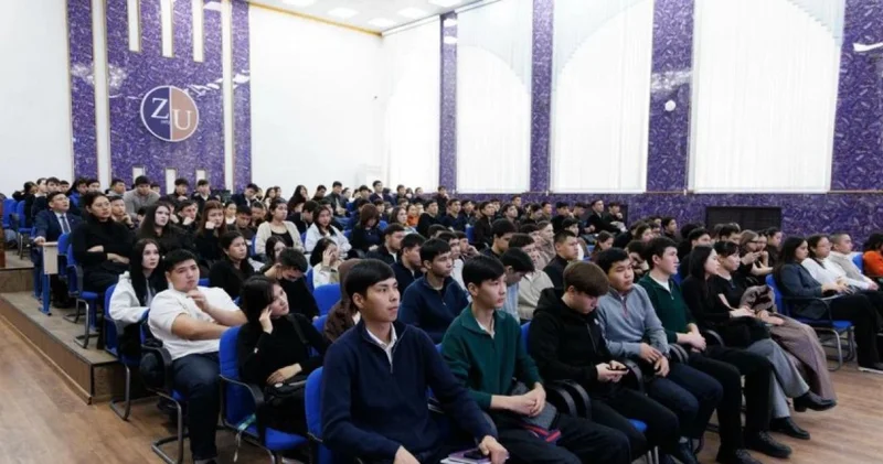 Заң мен тәртіп қағидаты: Жетісу университетінде онлайн сот процесі өтті