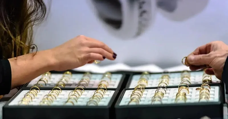 Қырғызстанда құжатсыз зергерлік бұйымдарды заңдастыруға рұқсат етілді