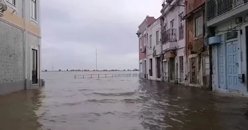 Леонардо дауылы: Испанияда 3 мыңға жуық адам эвакуацияланды