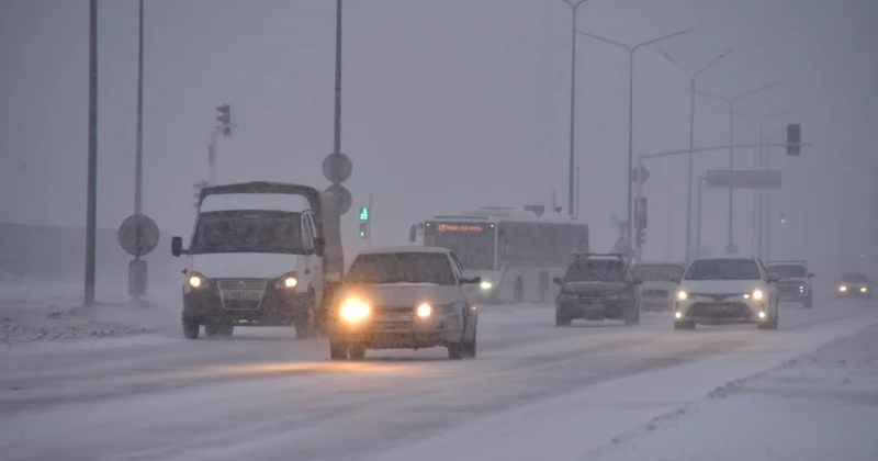 Үш облыста жол жабылды