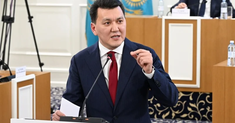 Ерлан Қарин қолданыстағы Конституция мен жаңа Ата Заңның арасындағы мазмұндық айырмашылықты айтты
