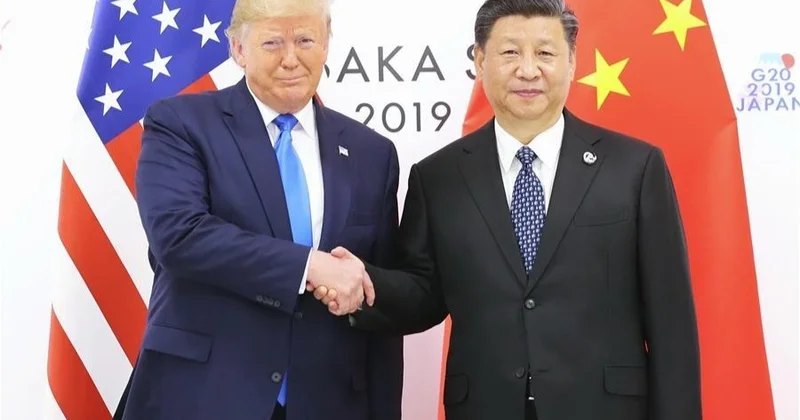 Си Цзиньпин Дональд Трамппен телефон арқылы сөйлесті