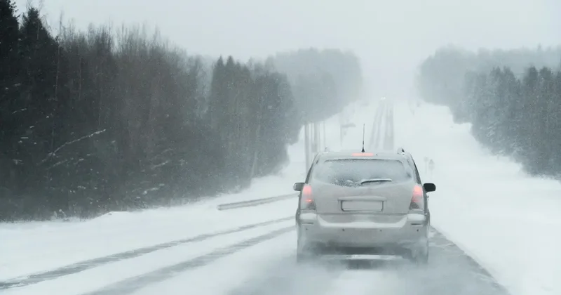 Какие дороги закрыли в Казахстане до утра 6 февраля