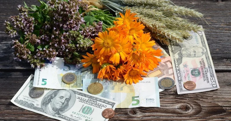 Как мошенники могут вымогать деньги на 8 марта у казахстанцев