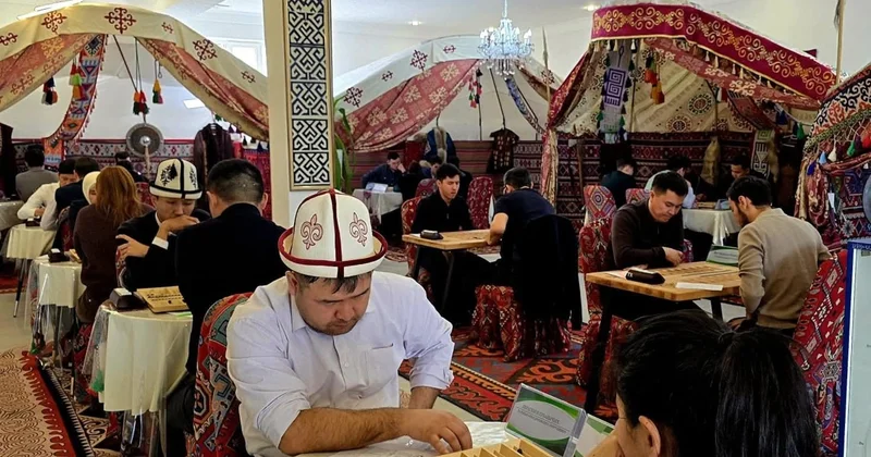 Қызылордада тоғызқұмалақшылар тұңғыш рет жасанды интеллектпен сынға түсіп жатыр