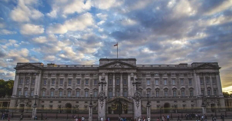 Принц Уильям требует исключить своего дядю Эндрю из очереди на трон