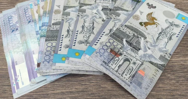 Шығыс Қазақстан облысында көпбалалы аналарға мерекеге орай 15 мың теңгеден беріледі