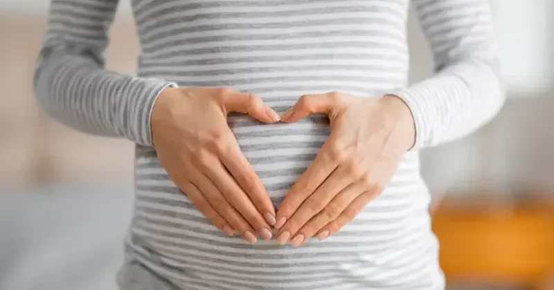 Беременность и ОСМС: что положено бесплатно и кому платить взносы