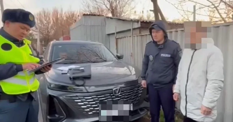 Получавшего по 15 тыс. тенге мужчину задержали в Шымкенте (видео)