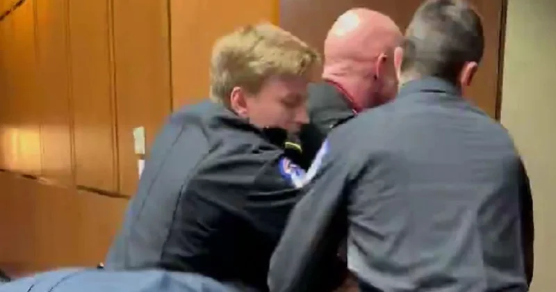 Ветерана силой вывели со слушаний в сенате США из за антивоенных заявлений (видео)