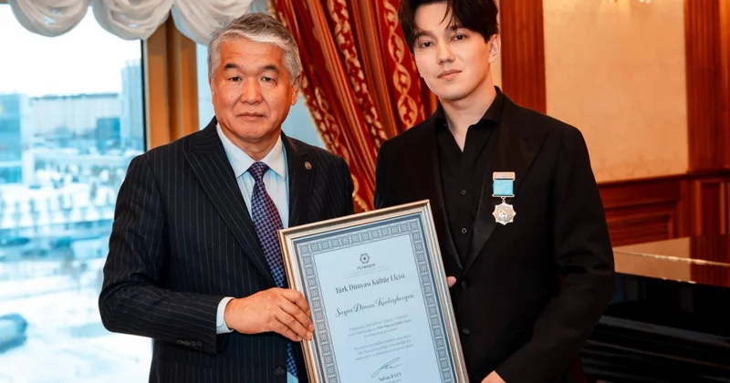 Димаш Кудайберген получил награду ТЮРКСОЙ за вклад в культуру тюркского мира