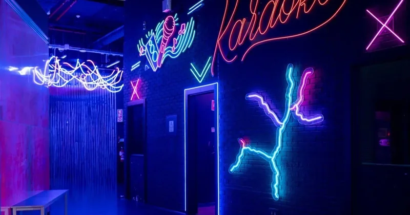 Он держал свои кишки руками : погибшего у караоке в центре Алматы признали виновным