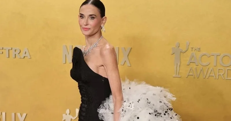 Верните солдата Джейн : 63 летняя Деми Мур обеспокоила фанатов худобой