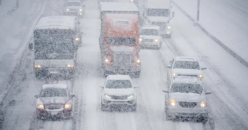 Снег и метель накроют трассы в 14 областях Казахстана
