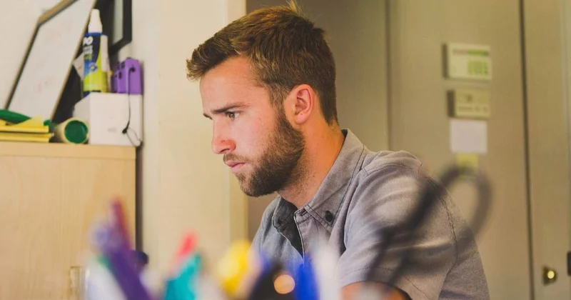 Алаяқтардың арбауына түспеңіз: ІІМ шетелге жұмысқа кететіндерге ескерту жасады