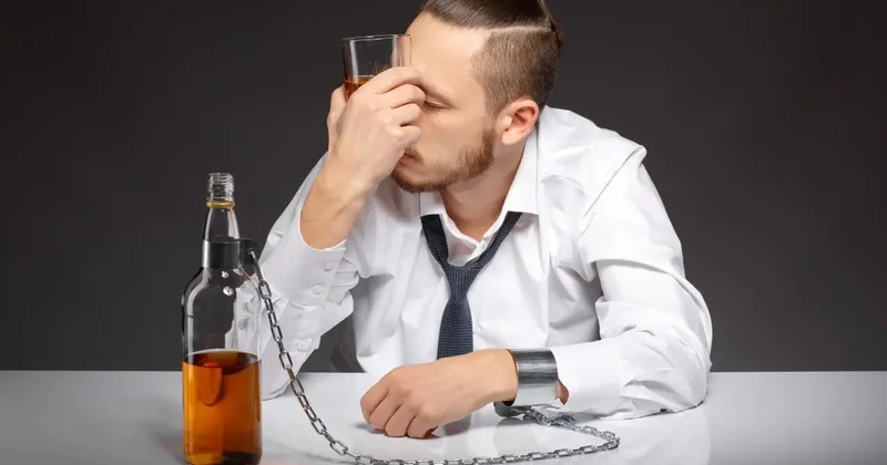 Кодирование не спасает: как меняется подход к лечению алкозависимости