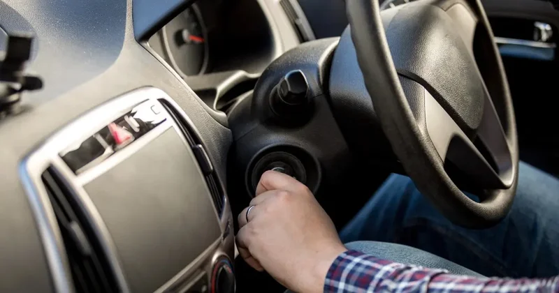 Более 70 тысяч праворульных машин лишили доступа к сервисам такси в Казахстане