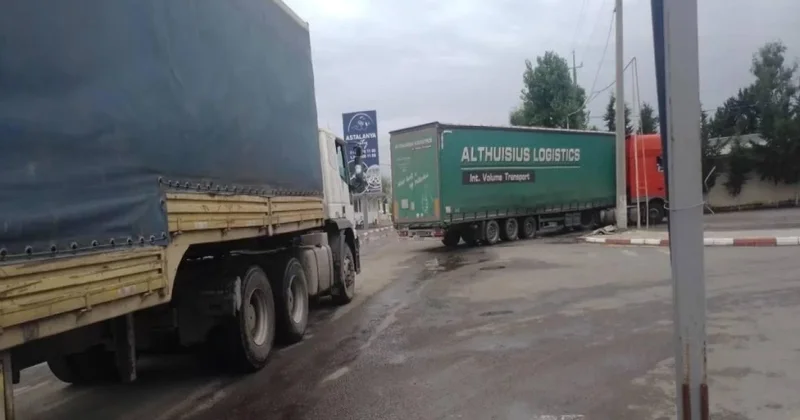Әзербайжан Иран шекарасында жүк тасымалы тоқтатылды